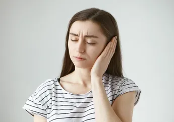Alami Telinga Berdengung? Banyak Kotoran dan Infeksi Bisa Jadi Penyebabnya!