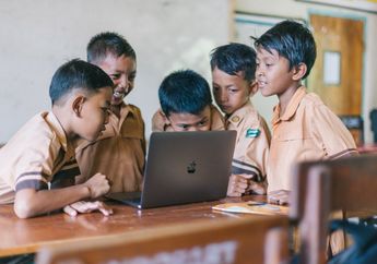 BLT Anak Sekolah Cair Tahun 2022 hingga Rp4.4 Juta Begini Cara Daftar dan Cek Penerimanya