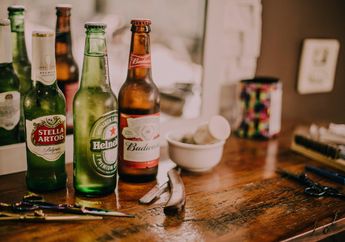 Borong 97 Botol Bir dan 7 Wanita Penghibur, Sekdes Adonara Terlilit Utang Rp 11 Juta