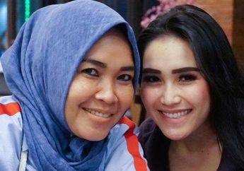 Enji Baskoro Kembali Sandang Status Duda, Umi Kalsum Tolak Mentah-mentah Usai Ditanya Kemungkinan Ayu Ting Ting Balikan dengan Mantan: 'Asal Jangan Sama yang Botak Itu!'