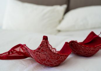 Tidur Tanpa Bra Disebut Bisa Membuat Payudara Kendur, Begini Faktanya