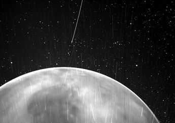 Wahana Antariksa NASA Sukses Menangkap Pencitraan Sisi Malam Venus