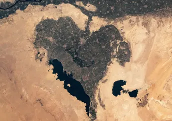 Astronaut ISS Lihat Oasis Kuno Berbentuk Love di Dekat Danau Qarun