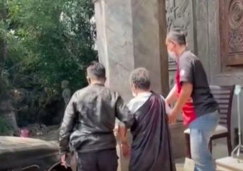 Dulu Jadi Paranormal Terkaya Se-Asia Tenggara, Begini Kabar dan Profesi Ki Joko Bodo yang Wakafkan Rumah Mewahnya Jadi Masjid dan Sudah Punya 4 Istri