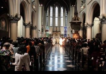 Tak Hanya untuk Alasan Desain, Gereja Katedral Banyak Gunakan Kaca Patri, Ternyata Ini Fungsinya!
