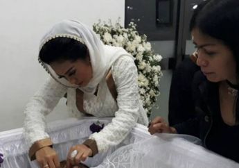 Berkali-kali Dimandikan Pakai Detergen, Apa Alasan Jenazah Artis Ini Dipasang Bulu Mata oleh Krisdayanti?