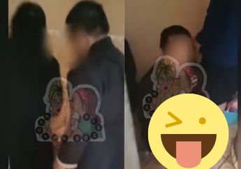Nafsu di Ubun-ubun Kepala, Guru ini Berbuat Mesum di Toilet Mushola Bareng IRT, Dipergoki Warga Duduk dengan Celana Terbuka, Netizen: Loyo Lagi!