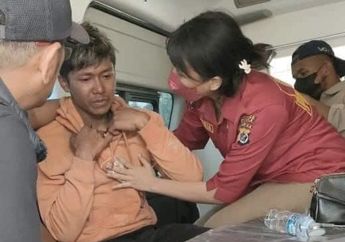 Nangis Tersedu-sedu, Ini Foto Nelson Sarira Korban Selamat Penembakan KKB Papua, Seluruh Rekannya Tewas Mengenaskan