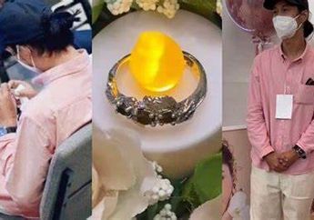 Tangisnya Pecah, Kekasih Tangmo Nida Minta Tim Forensik Pasangkan Cincin ke Jari Sang Artis: Mo, Ayo Kita Menikah
