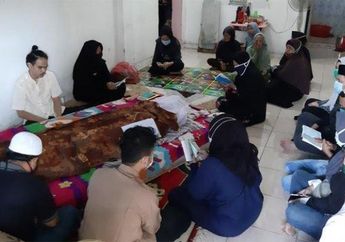 Dunia Hiburan Berduka Narji Menangis Histeris Teman Komedian Ternama Sudah Tiada! Sang Anak Syok Lihat Kelopak Mata Tertutup Sebagian Sebelum Berpulang, Ternyata Itu Tanda Orang Akan Meninggal