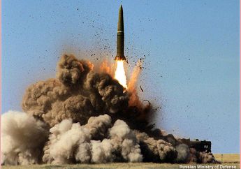 Sebulan Berlalu, Rusia Masih Mengamuk Guncang Ukraina dengan Serangan Mematikan, Terungkap Rekaman Detik-detik Rudal Iskander Rusia Ratakan Ukraina