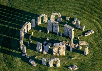 Ribuan Lubang Prasejarah Ditemukan di Sekitar Stonehenge Inggris