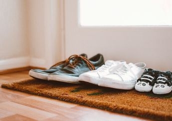 Untung Dikasih Tahu Tetangga Suruh Pakai Teh Hitam Buat Ditempel di Sepatu, Sekarang Gak Pernah Minder Lagi Pas Kumpul Arisan Karena Bau Kaki Tidak Tertolong