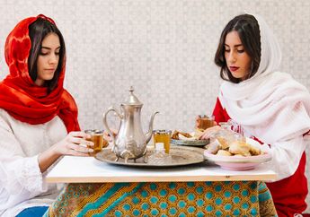 Waduh Kalau Berbuka Puasa Jangan Pernah Konsumsi Makanan Ini, Emangnya Mau Berat Badan Cepat Naik?