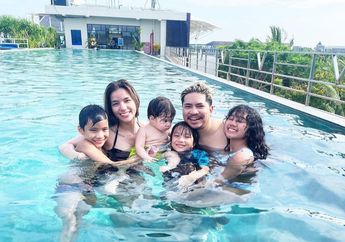 BERITA TERPOPULER: Kapok Jadi Wanita Nakal Hingga Seks Bebas, Artis Ini Akhirnya Taubat Usai Jatuh Miskin | Pernah Ngamar Dengan Pria Lain, Gisel Diam-diam Masih Lakukan Ini Untuk Gading Marten