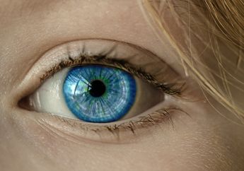 Orang-Orang yang Bermata Biru Ternyata Memiliki Nenek Moyang yang Sama