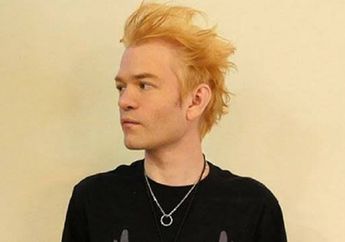 Vokalis Sum 41: Gantiin Chester Bennington itu Tugas yang Nggak Mungkin
