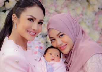 Cara Gendong Krisdayanti ke Ameena Jadi Sorotan, Netizen Auto Khawatir dengan Anak Aurel Hermansyah, Terungkap Begini Perlakuan Istri Raul Lemos ke Cucunya!