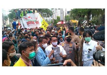 Bertubuh Kurus, Ini Foto dan Profil Kaharuddin Koordinator BEM SI di Demo 11 April, Diviralkan Dapat Dukungan Panglima TNI