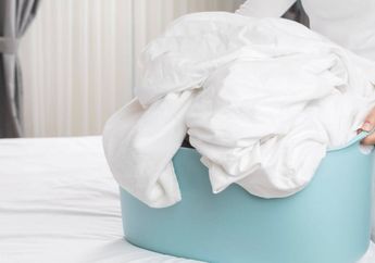 Iseng Intip Pegawai Laundry, Ternyata Sprei Dekil Bisa Putih Bak Baru Lagi Cuma Direndam Pakai Bumbu dapur Ini! Rahasia Besar Terbongkar