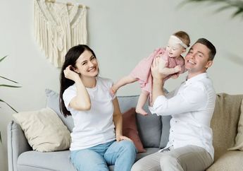 Moms Pasti Makin Cinta Kalau Dads Sering Bantu-bantu, Berikut Ini 4 Cara Agar Dads Bisa Berperan Sama Saat Mengasuh Anak