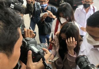 'Deddy Corbuzier Intel Berkedok Entertainer?' Mantan Thariq Tiba-tiba Diundang ke Podcast Deddy Corbuzier Sempat Beri Peringatan Keras, Chandrika Chika Ketakutan! Netizen Curiga : Cupu Lawan Cepu