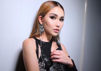 Padahal Kekayaannya Mencapai Ratusan Miliar hingga Bisa Beli Hunian Baru, Ayu Ting Ting Ternyata Lebih Pilih Tinggal di Gang Sempit karena Alasan ini, Ayah Rozak dan Umi Kalsum?