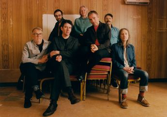 Wawancara Eksklusif HAI dengan Belle and Sebastian: Bocoran Soal Album 'A Bit of Previous'