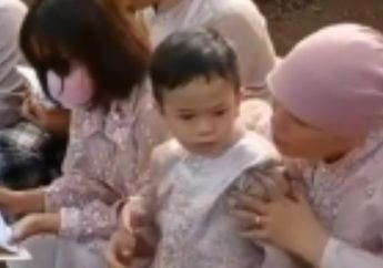 Anak Vanessa Angel Teriak di Makam, Pipinya Diusap Sosok yang Tidak Terduga Ini!