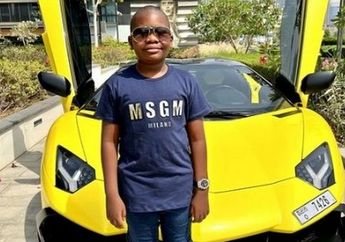 Semringah Dapat Kado Mewah dari sang Ayah, Bocah 10 Tahun Ini Pamer Foto di Depan Mobil Lamborghini Seharga Rp 5 M, Terbongkar Sosoknya yang Bukan Kaleng-kaleng!