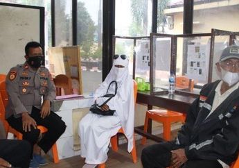 Gedor Pintu hingga Tengah Malam, Geger Sosok Bercadar Pakai Baju Serba Putih dan Kacamata Hitam Minta Sumbangan Tanpa Bicara, Ternyata Begini Faktanya