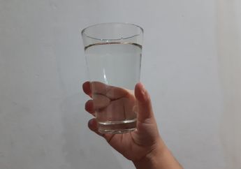 5 Manfaat Kesehatan Minum Air Hangat, Meredakan Sembelit hingga Menjaga Kulit Tetap Sehat