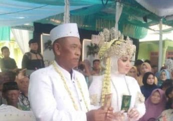 'Akhirnya Benih-benih Cinta Muncul', Kakek 71 Tahun ini Nikahi Gadis Cantik yang Awalnya Sayang Bak Anak Sendiri, Maharnya Bikin Jomblo Nangis!