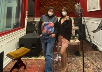 Berhasil Menjadi Musisi Papan Atas, Intip Studio Musik Pribadi Melly Goeslaw yang Lengkap dengan Perlengkapan Musik Canggih!