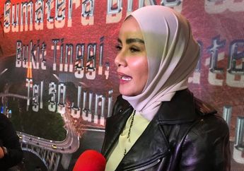 Pantas Saja Wajah Olla Ramlan Terlihat Awet Muda dan Makin Cantik Meski Sudah Resmi Cerai, Ternyata Dia Menggunakan Emas 24 Karat untuk Perawatan!