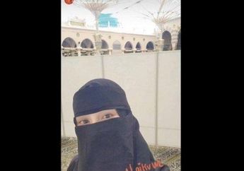 Hampir Seluruh Tubuhnya Tertutup, Ayu Ting Ting Tiba-tiba Bikin Pangling Usai Muncul Mengenakan Cadar Hitam Saat Umroh, Intip Potretnya