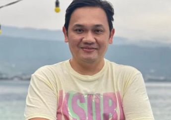 'Selamat Jalan..' Innalillahi Farhat Abbas Ucapkan Belasungkawa Untuk Sosok Pesohor Ini, Postingannya Malah Banjir Kritikkan Netizen Satu Indonesia Sentil Soal Tingkah Lakunya yang Bikin Geram: Umur Gak Ada yang Tahu Tobat Loe!