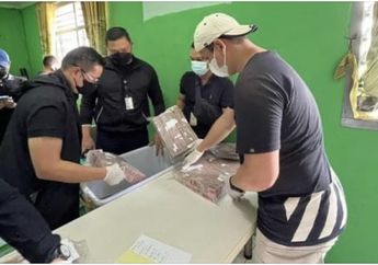 Bukan Cuma Duit Miliaran, Khilafatul Muslimin Ternyata Simpan Barang-barang Berbahaya Ini, Polisi Sebarkan Foto Barbuknya