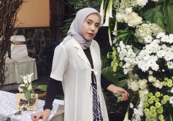 Aktif Kembali di Medsos Usai Diduga Putus dari Kaesang Pangarep, Nadya Arifta Pede Spill OOTD Murah Meriah, Sebut Pakai Baju Diskonan hingga Jilbab 10 Ribuan: Murah Banget!