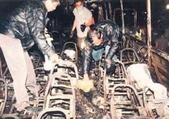 Innalillahi Wainna Ilaihi Rojiun, Terpanggang Hidup-hidup dalam Bus, Jasad Korban Tragedi Paiton Sampai Harus Diawetkan Pakai Balok Es, Netizen Merinding Lihat Foto Dokumentasinya