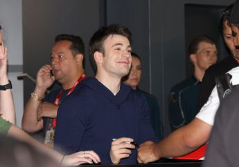 Lo Sering Merasa Anxiety? Dengar Nih Cara Chris Evans Mengatasinya!