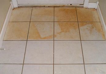 Cuma Modal 2 Bahan, Cara Menghilangkan Kerak Kuning pada Keramik Kamar Mandi Ini Praktis Banget