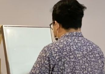 Viral Video Pria Alami Depresi hingga Ngomong Sendiri di Depan Cermin, Kisah di Baliknya Bikin Ngelus Dada