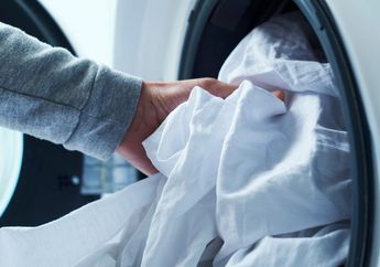 Usaha Laundry Bisa-bisa Banyak Tutup, Mulai Hari Ini Coba Rendam Sprei dalam Air Garam Sebelum Dikucek, Perubahannya Setelah Kering Pasti Bikin Takjub
