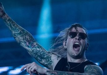 M. Shadows Anggap Salah Satu Album Guns N' Roses Layak Diganjar Lebih Banyak Penghargaan!