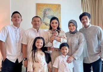 Ameena Duduki Tahta Tertinggi di Keluarga, Ashanty Sampai Minta Maaf pada Aurel Hermansyah Usai Lakukan Ini untuk sang Cucu: Nggak Ada yang Merhatiin