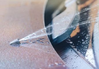 Jelang Libur Nataru, Bahaya Air Wiper Diisi Campuran Sabun atau Air Biasa