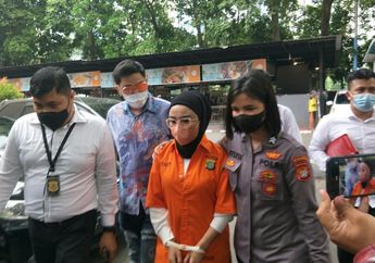 Seminggu Mendekam Dibalik Jeruji Besi, Kondisi Kesehatan Medina Zein Dikabarkan Menurun, Kuasa Hukum: Banyak Pikiran