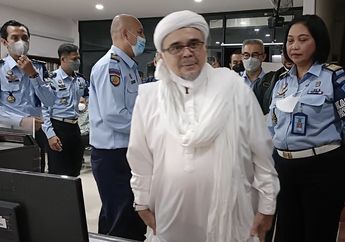 Diambil Sidik Jarinya, Habib Rizieq Shihab Foto Bareng di Rutan Bareskrim, Sang Ulama Keluar Bui dalam Kondisi Begini