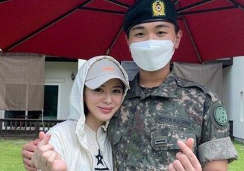 Foto Ayana Moon Lepas Jilbab Jadi Sorotan, Sang Selebgram Ngaku Tak Pakai Kerudung Lantaran 1 Hal